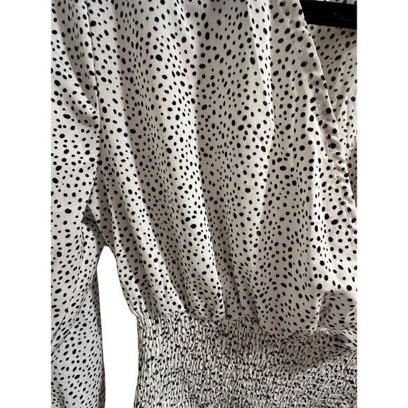 🍒 2/$20 🍒 Black & White Pebble Print Plunging Neckline Long Sleeve Blouse sz M - Picture 3 of 8